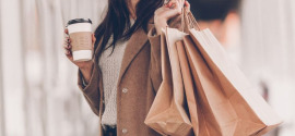 Zakaj ženske radi kupujemo preveč — in kako se ustaviti