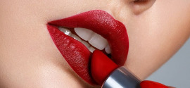 Rdeča šminka za praznike: klasika, ki vedno zmaga